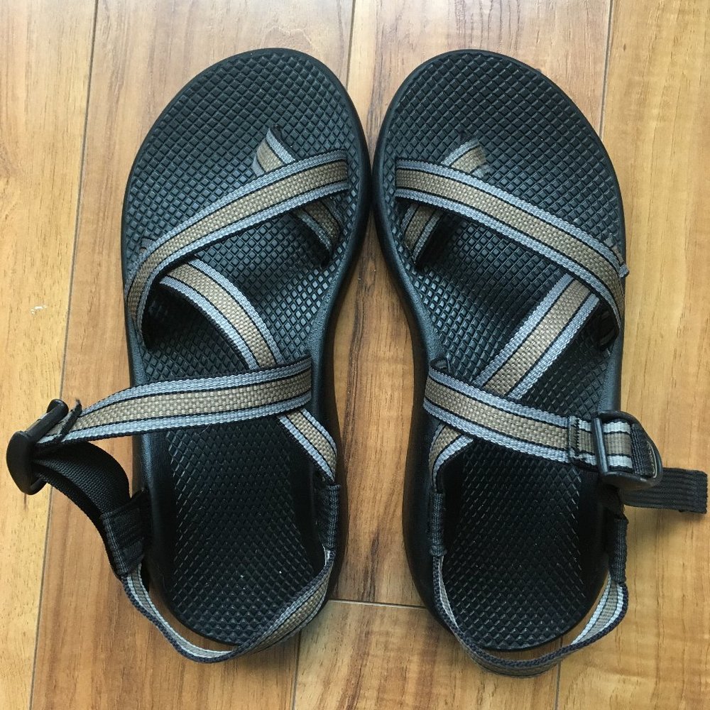 *CLEAN* Men's 8 Chaco with Toe Loop
